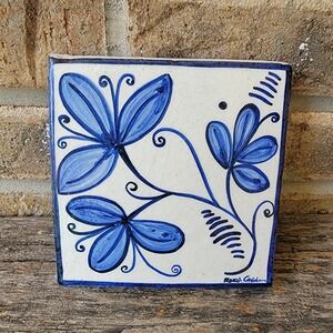 Raku Art hand painted‎ tile 5 inch square blue white floral